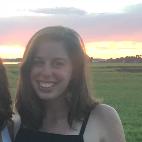 Meet your Posher, Caroline - Picture 1 of 1